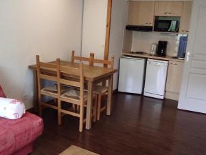 Appartement 4 pers. avec balcon au calme, accès piscine - FR-1-814-167