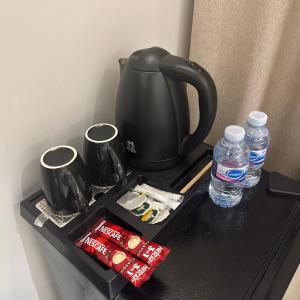 استديو دخول ذاتي وشاشة 75 بوصة