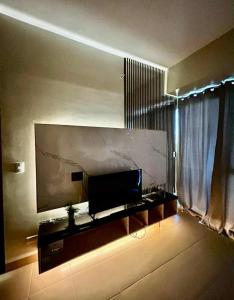Megaworld 1BR and 1maidroom, 2bath at Palladium