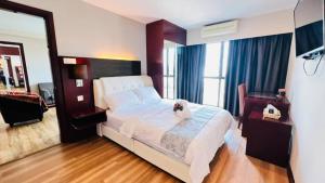 GR SUITE Family Room