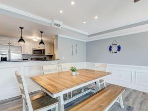 Pelicans Landing 103