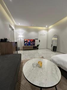 شقة استديو انيقة بجانب البوليفارد حطين