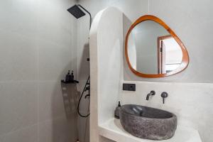 Chic Bali Apartment with Pool, Beach & Relaxation