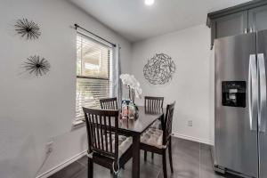 1BD Condo HWY161-183 DFW South Irving I65