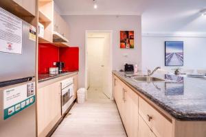 4 So Much More Family Apt 2BR Parking