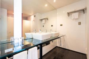 Radisson Blu Acqua Hotel & Spa Concon