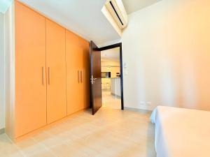 Uptown Parksuites BGC