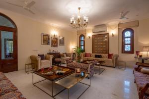 Chanoud House