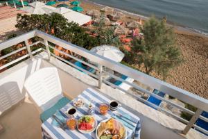 Studio with Sea View (2 Adults)