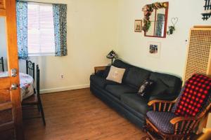 Rural Cabin Rental in Gorgeous Poudre Canyon near Fort Collins, Colorado