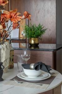 Frank Porter - Boulevard Walk Downtown