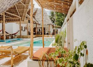 Mbili Villas - 2 Villas and outdoor kitchen pool in nature