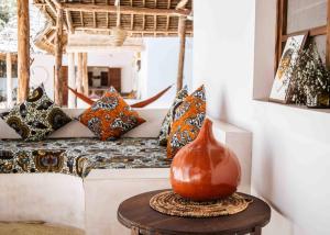 Mbili Villas - 2 Villas and outdoor kitchen pool in nature