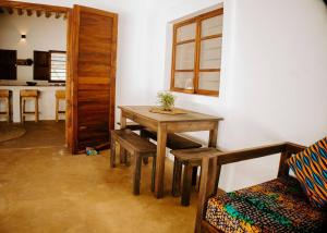 Mbili Villas - 2 Villas and outdoor kitchen pool in nature