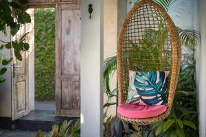 Villa 888 Eat Shop Play - 3BR Private Pool Oberoi