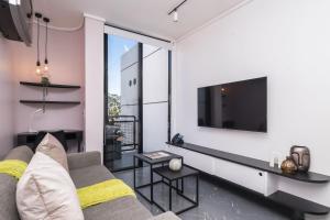 Trendy Sea Point Studio Walk to Beach Cafés