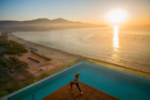 Luxury Ocean View Apartment near My Khe Beach