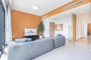 Luxury Modern Home with Direct Park Access