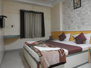 Lumora Inn Supreme Hotel