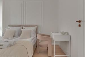 DOKI Living Apartments - Foodhall & Parking by Downtown Apartments