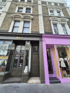 Bright and Serene Third-Floor Apartment in the Heart of Westbourne Grove