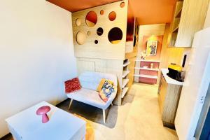 Blue Dream! Pedestrian center near Lake and Ski