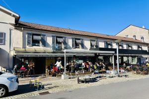 Blue Dream! Pedestrian center near Lake and Ski