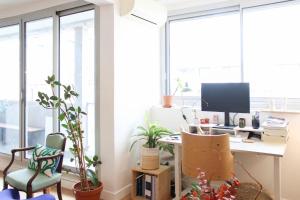 Bright Parisian getaway near the Seine