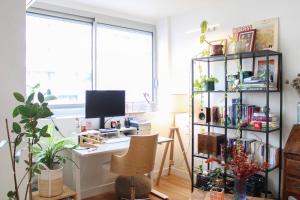 Bright Parisian getaway near the Seine