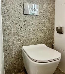 New fresh looking Apt in Athens