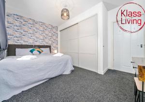 Lady Wilson Apartment by Klass Living Airdrie