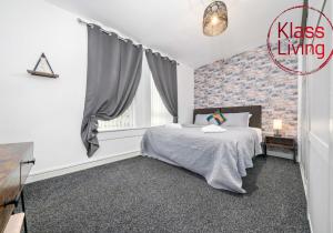 Lady Wilson Apartment by Klass Living Airdrie
