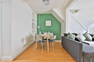 City Escape – Stylish 2-Bed near Cardiff Centre