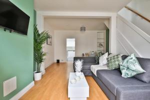 City Escape – Stylish 2-Bed near Cardiff Centre