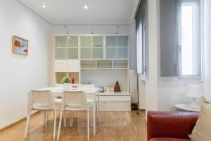 Central Cozy -1Bedroom 1Bath -Anton Martin