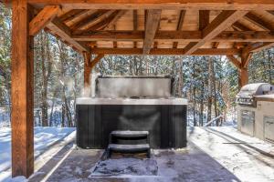 Fiddler Lake Resort - Bear 14