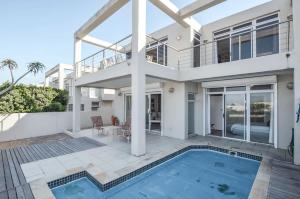 Exceptional Home in Blouberg with Ocean Views