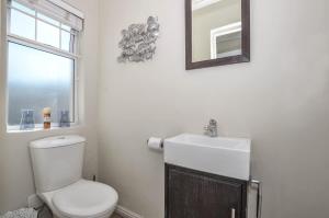 Exceptional Home in Blouberg with Ocean Views