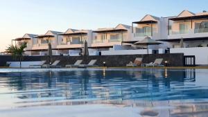 Serena del Mar by LIVVO