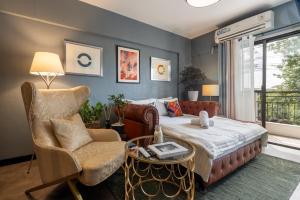 Boutique one-bedroom apartment near airport, business hubs