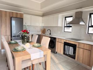 Luxury lagoon at Munyaka