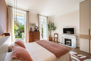 Chic Getaway with Pool & Guest House Californie