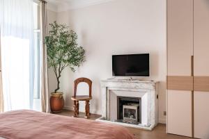 Chic Getaway with Pool & Guest House Californie