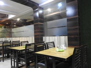 Lumora Inn Supreme Hotel