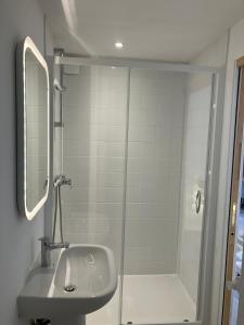 Studio neuf dans un écrin de verdure