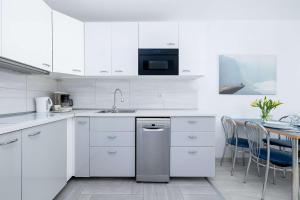 Unique Apartment with Air Conditioning and Parking Space in Kołobrzeg by Noclegi Renters