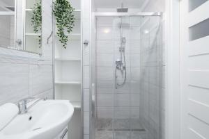 Unique Apartment with Air Conditioning and Parking Space in Kołobrzeg by Noclegi Renters