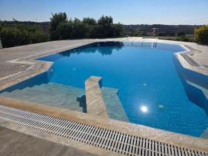In 2015 fertiggestelltes Ferienhaus mit privatem Pool und Meerblick