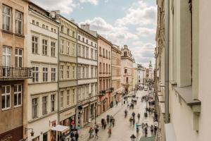 Gallery 7 Heritage Apartment - LoftAffair Collection