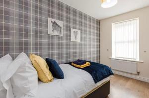 Oxheys Stays - Sleeps 7 - Home from Home